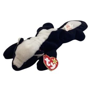 🍄 TY “Stinky” Beanie Baby Skunk Plush